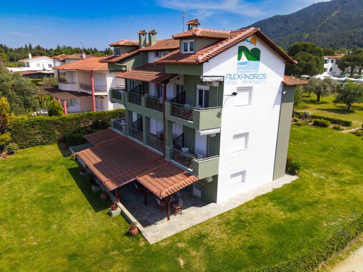 Alexandros Hotel Apartments Vourvourou Extérieur photo