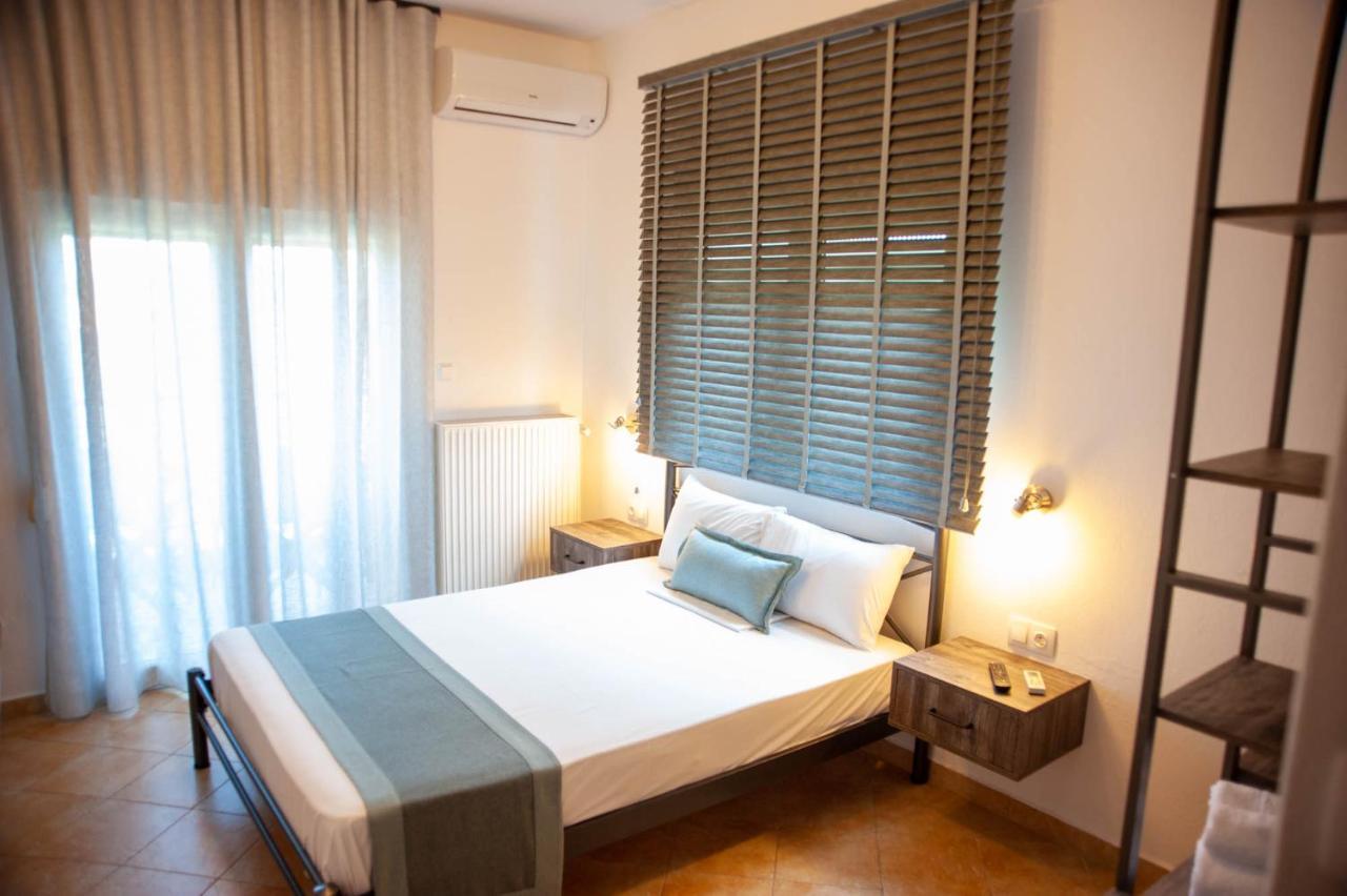 Alexandros Hotel Apartments Vourvourou Extérieur photo