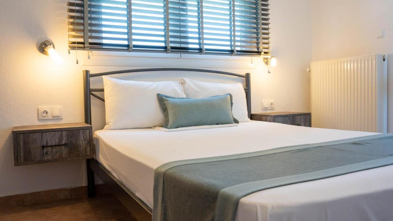 Alexandros Hotel Apartments Vourvourou Extérieur photo