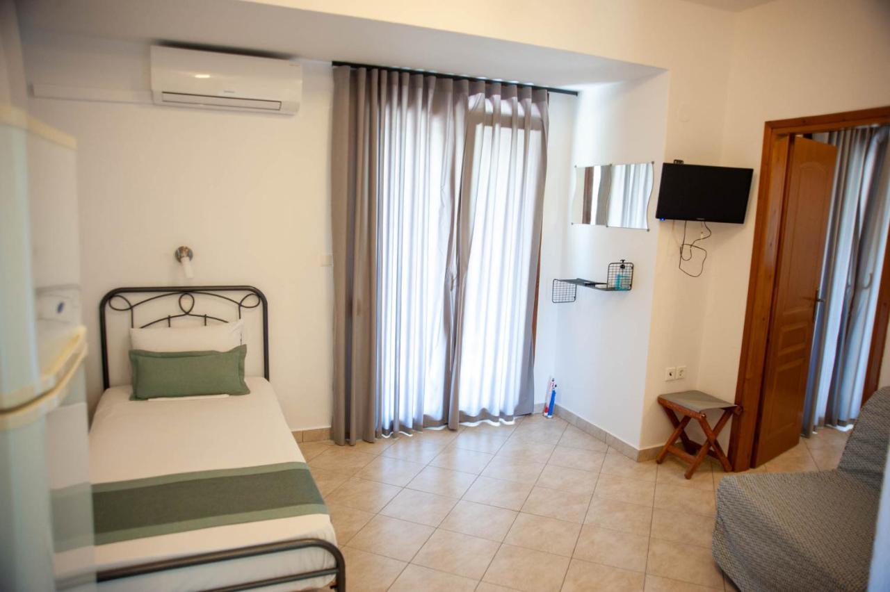 Alexandros Hotel Apartments Vourvourou Extérieur photo