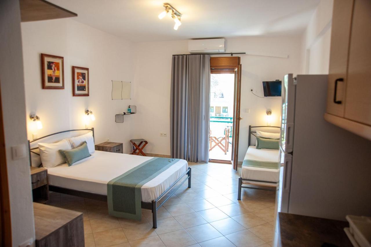 Alexandros Hotel Apartments Vourvourou Extérieur photo