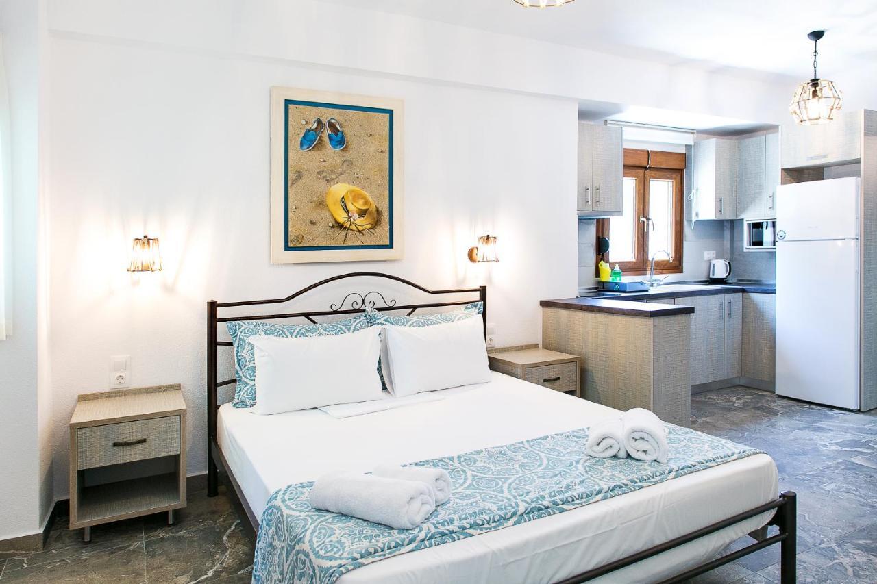 Alexandros Hotel Apartments Vourvourou Extérieur photo